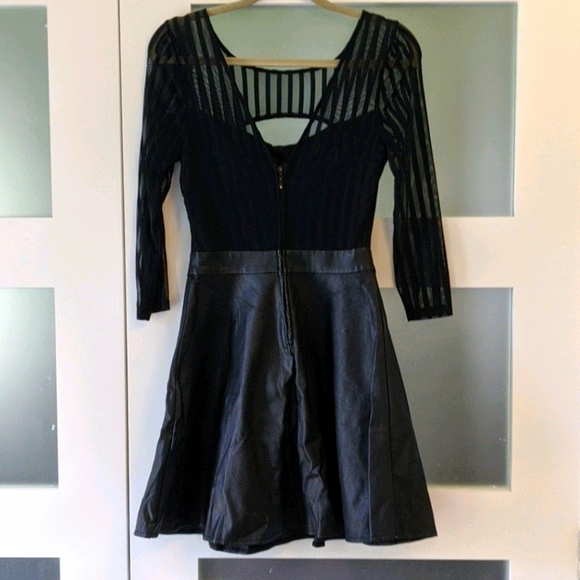Guess faux leather and black mesh dress - Picture 3 of 4